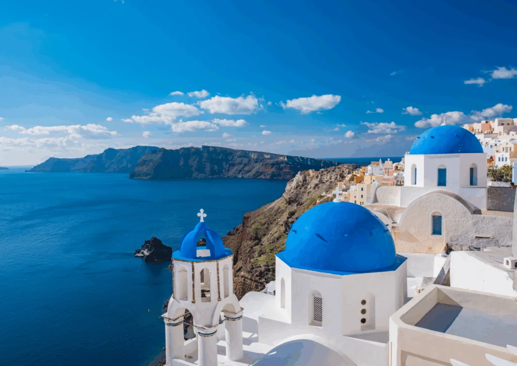 Santorini, an example of a place in Greece that attracts digital nomads.
